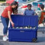 CaterGator CG100NVW Navy 110 Qt. Mobile Rotomolded Outdoor Cooler / Ice Chest