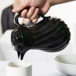 Vollrath 52142 SwirlServe Tilt & Pour 20 oz. Black Beverage Server Vollrath 52142 SwirlServe Tilt & Pour 20 oz. Black Beverage Server