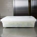 Rubbermaid® FG350800WHT White Polyethylene Food Storage Box - 26 Rubbermaid® FG350800WHT White Polyethylene Food Storage Box - 26