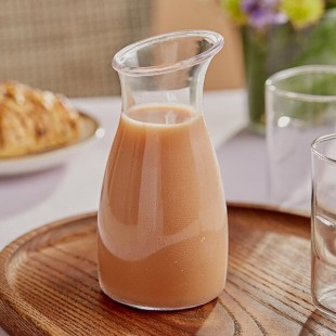Carlisle 8.5 oz. Clear Polycarbonate Carafe 7090007 - 12/Case Carlisle 8.5 oz. Clear Polycarbonate Carafe 7090007 - 12/Case