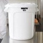 Rubbermaid® BRUTE 10 Gallon / 160 Cup White Round Ingredient Storage Bin with Lid