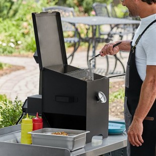Backyard Pro BPF4G 4 Gallon Steel Liquid Propane Outdoor Deep Fryer - 90,000 BTU Backyard Pro BPF4G 4 Gallon Steel Liquid Propane Outdoor Deep Fryer - 90,000 BTU