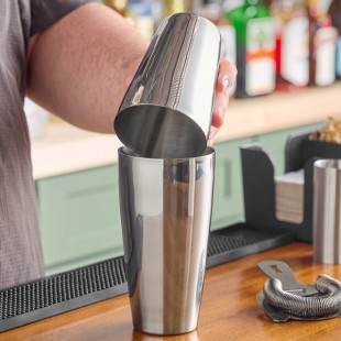 Barfly® Superfly 28 oz. & 18 oz. Heavy-Duty Stainless Steel 2-Piece Cocktail Shaker M37161 Barfly® Superfly 28 oz. & 18 oz. Heavy-Duty Stainless Steel 2-Piece Cocktail Shaker M37161