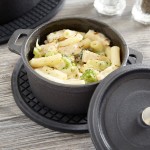 American Metalcraft CIPR5500 17 oz. Pre-Seasoned Mini Cast Iron Pot with Cover