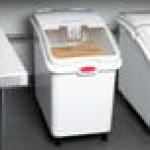 Rubbermaid® FG360388WHT ProSave 30.8 Gallon / 490 Cup White Slant Top Mobile Ingredient Storage Bin with Sliding Lid & Scoop Rubbermaid® FG360388WHT ProSave 30.8 Gallon / 490 Cup White Slant Top Mobile Ingredient Storage Bin with Sliding Lid & Scoop