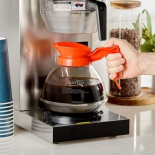 Avantco 64 oz. Polycarbonate Decaf Coffee Decanter with Stainless Steel Bottom and Orange Handle Avantco 64 oz. Polycarbonate Decaf Coffee Decanter with Stainless Steel Bottom and Orange Handle