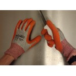 Cordova Machinist Salt and Pepper HPPE / Glass Fiber Cut Resistant Food-Safe Gloves with Black Crinkle Latex Palm Coating - Medium