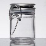 TableCraft H15S&P 1.5 oz. Resealable Salt and Pepper Shaker Glass Jar with Stainless Steel Clip-Top Lid TableCraft H15S&P 1.5 oz. Resealable Salt and Pepper Shaker Glass Jar with Stainless Steel Clip-Top Lid