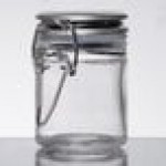 TableCraft H15S&P 1.5 oz. Resealable Salt and Pepper Shaker Glass Jar with Stainless Steel Clip-Top Lid TableCraft H15S&P 1.5 oz. Resealable Salt and Pepper Shaker Glass Jar with Stainless Steel Clip-Top Lid