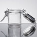 TableCraft H15S&P 1.5 oz. Resealable Salt and Pepper Shaker Glass Jar with Stainless Steel Clip-Top Lid TableCraft H15S&P 1.5 oz. Resealable Salt and Pepper Shaker Glass Jar with Stainless Steel Clip-Top Lid