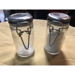 TableCraft H15S&P 1.5 oz. Resealable Salt and Pepper Shaker Glass Jar with Stainless Steel Clip-Top Lid TableCraft H15S&P 1.5 oz. Resealable Salt and Pepper Shaker Glass Jar with Stainless Steel Clip-Top Lid