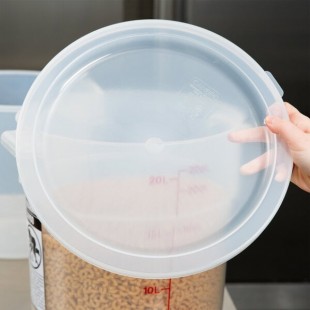 Cambro 12, 18, and 22 Qt. Translucent Round Polypropylene Food Storage Container Lid RFSC12PP190 - 6/Case Cambro 12, 18, and 22 Qt. Translucent Round Polypropylene Food Storage Container Lid RFSC12PP190 - 6/Case