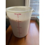 Cambro 12, 18, and 22 Qt. Translucent Round Polypropylene Food Storage Container Lid RFSC12PP190 - 6/Case