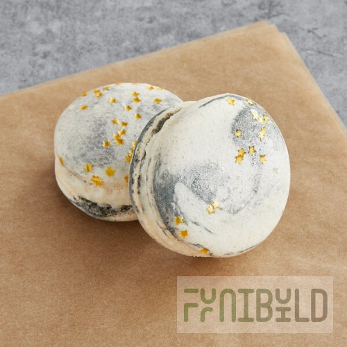 Macaron Centrale Vegan White Chocolate Peppermint Macaron - 24/Case