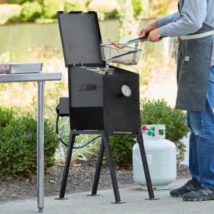 Backyard Pro BP4GEFS 4 Gallon Steel Liquid Propane Stationary Outdoor Deep Fryer - 90,000 BTU Backyard Pro BP4GEFS 4 Gallon Steel Liquid Propane Stationary Outdoor Deep Fryer - 90,000 BTU