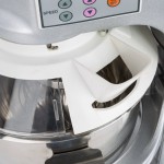 Vollrath 40755 7 Qt. Bowl Lift Countertop Mixer with Guard & Standard Accessories - 120V, 1/3 hp