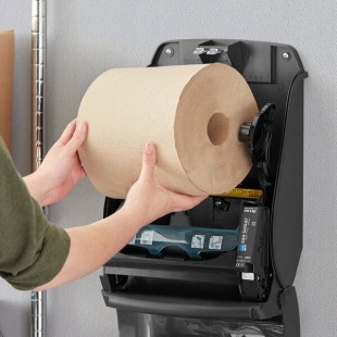 Tork Universal Natural Kraft 1-Ply Paper Towel Roll H21, 800 Feet / Roll - 6/Case Tork Universal Natural Kraft 1-Ply Paper Towel Roll H21, 800 Feet / Roll - 6/Case