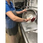 San Jamar 614DVA Clear 12 Mil Vinyl Dishwasher Apron - 43 San Jamar 614DVA Clear 12 Mil Vinyl Dishwasher Apron - 43