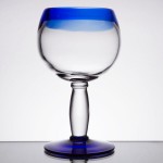 Libbey 92309 Aruba 16 oz. Customizable Round Cocktail Glass with Cobalt Blue Rim and Base - 12/Case