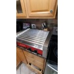 Avantco RG1824 24 Hot Dog Roller Grill with 9 Rollers - 120V, 750W