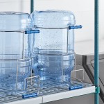 Vigor 6 Gallon Blue Polycarbonate Ice Tote Kit with 64 oz. Scoop, Scoop Holder, Lid, and Hanger