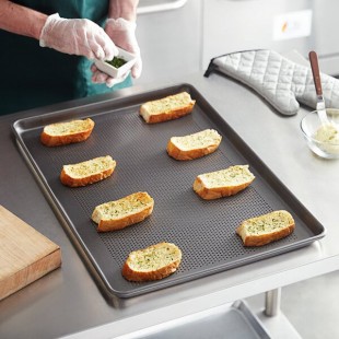 Vollrath 9002NSP Wear-Ever Full Size 18 Gauge Non-Stick 18
