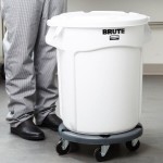 Rubbermaid® BRUTE 20 Gallon / 320 Cup White Round Mobile Ingredient Storage Bin with Lid