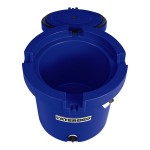 CaterGator CCG20NV Navy 20 Qt. Round Rotomolded Outdoor Cooler / Ice Chest