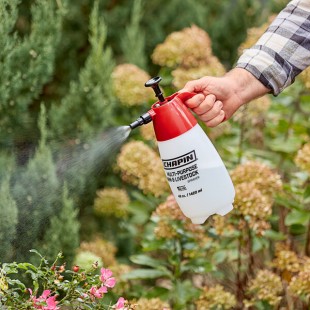 Chapin 1003 48 oz. Farm and Field Handheld Sprayer