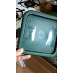 Carlisle 2 and 4 Qt. Green Square Polypropylene Food Storage Container Lid