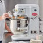 Avantco MIX8WH White 8 Qt. Bowl Lift Countertop Mixer with Standard Accessories - 120V, 4/5 hp Avantco MIX8WH White 8 Qt. Bowl Lift Countertop Mixer with Standard Accessories - 120V, 4/5 hp