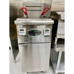 MainStreet Equipment Natural Gas 50 lb. Stainless Steel Floor Fryer - 120,000 BTU