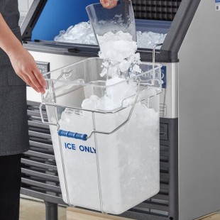 Vigor 5.5 Gallon Polycarbonate Square Ice Tote with Hanging Cradle and Lid Vigor 5.5 Gallon Polycarbonate Square Ice Tote with Hanging Cradle and Lid