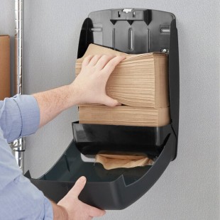 Tork Universal Natural Kraft 1-Ply Multi-Fold Paper Towel H2 - 4,000/Case Tork Universal Natural Kraft 1-Ply Multi-Fold Paper Towel H2 - 4,000/Case