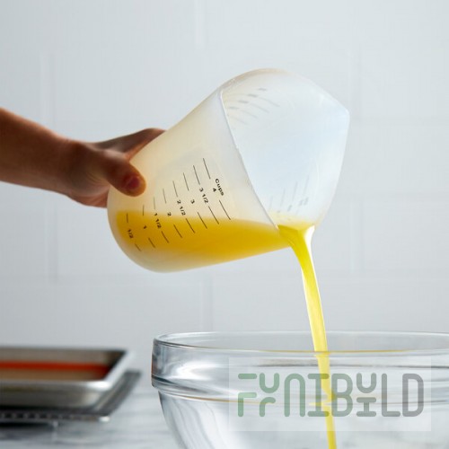 TableCraft HSMC34 1 Qt. (4 Cups) Flexible Silicone 3-Sided Measuring Cup
