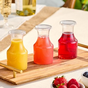 Visions 7.5 oz. Clear Disposable Plastic Carafe with Lid - 60/Case Visions 7.5 oz. Clear Disposable Plastic Carafe with Lid - 60/Case