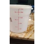 Choice 8 Qt. Translucent Round Polypropylene Food Storage Container Choice 8 Qt. Translucent Round Polypropylene Food Storage Container