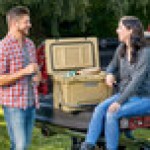 CaterGator CG20SPB Beige 20 Qt. Rotomolded Outdoor Cooler / Ice Chest