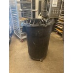 Carlisle 84104489 Bronco 44 Gallon Purple Round Trash Can