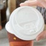 Choice White Hot Paper Cup Travel Lid with Hinged Tab for 10-24 oz. Standard Cups and 8 oz. Squat Cups - 1,000/Case
