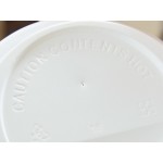 Choice White Hot Paper Cup Travel Lid with Hinged Tab for 10-24 oz. Standard Cups and 8 oz. Squat Cups - 1,000/Case