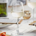 Acopa Radiance 8.5 oz. Wine Glass - 12/Case Acopa Radiance 8.5 oz. Wine Glass - 12/Case