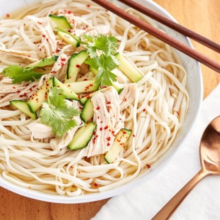 Korean Kal-Guksoo Noodles 4 lb. - 9/Case Korean Kal-Guksoo Noodles 4 lb. - 9/Case