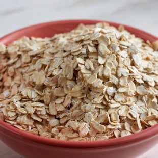 Bob's Red Mill 52 oz. Gluten-Free Whole Grain Rolled Oats - 4/Case Bob's Red Mill 52 oz. Gluten-Free Whole Grain Rolled Oats - 4/Case