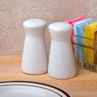 American Metalcraft CSPT2 2 oz. Ceramic Tower Salt and Pepper Shaker Set American Metalcraft CSPT2 2 oz. Ceramic Tower Salt and Pepper Shaker Set