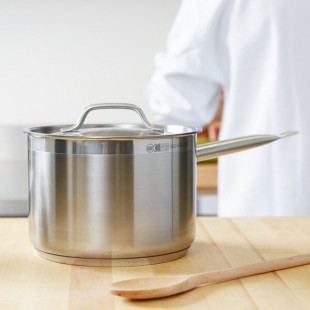 Vollrath 3803 Optio 4 Qt. Stainless Steel Sauce Pan with Aluminum-Clad Bottom and Cover Vollrath 3803 Optio 4 Qt. Stainless Steel Sauce Pan with Aluminum-Clad Bottom and Cover