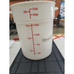Choice 8 Qt. White Round Polypropylene Food Storage Container Choice 8 Qt. White Round Polypropylene Food Storage Container