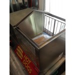 Avantco HDS-175 175 Dog / 40 Bun Hot Dog Steamer - 120V, 1200W Avantco HDS-175 175 Dog / 40 Bun Hot Dog Steamer - 120V, 1200W