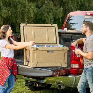 CaterGator CG65SPB Beige 65 Qt. Rotomolded Outdoor Cooler / Ice Chest CaterGator CG65SPB Beige 65 Qt. Rotomolded Outdoor Cooler / Ice Chest