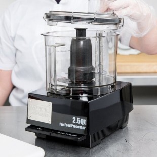 Waring WFP11SW 2.5 Qt. Clear Batch Bowl Food Processor - 3/4 hp Waring WFP11SW 2.5 Qt. Clear Batch Bowl Food Processor - 3/4 hp
